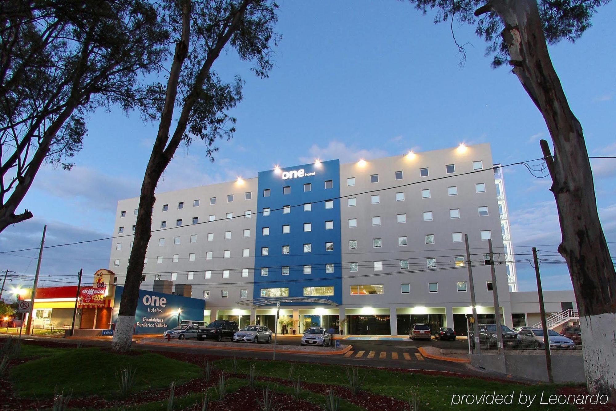 วัน กวาดาลาฮารา เปริเฟริโก โปนิเอนเต Hotel ซาโปปัน ภายนอก รูปภาพ